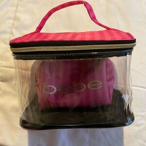 Travel cosmetic bag